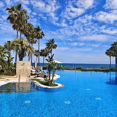 Beachfront Penthouse & & Pools & Gym - Ehhouse Apartmán *