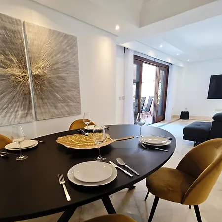 Beachfront Penthouse & & Pools & Gym - Ehhouse *