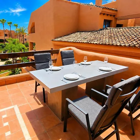 Beachfront Penthouse & & Pools & Gym - Ehhouse * Estepona