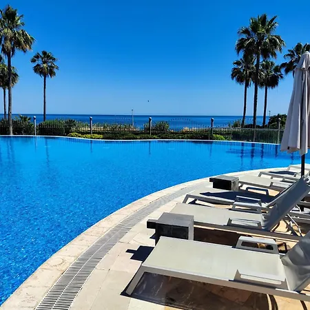 Beachfront Penthouse & & Pools & Gym - Ehhouse * Estepona