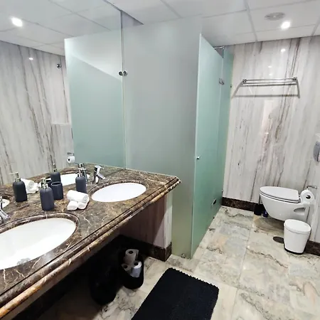 Apartmán Beachfront Penthouse & & Pools & Gym - Ehhouse