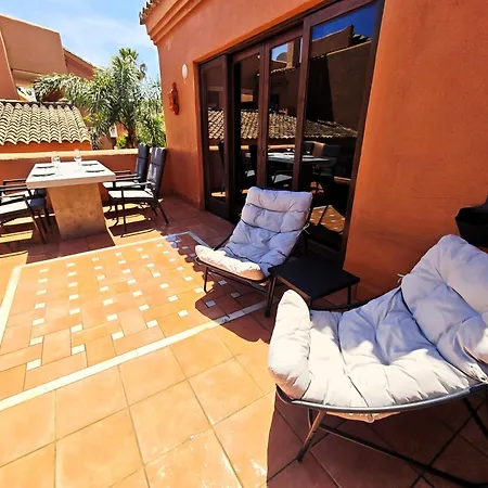 Apartmán Beachfront Penthouse & & Pools & Gym - Ehhouse *