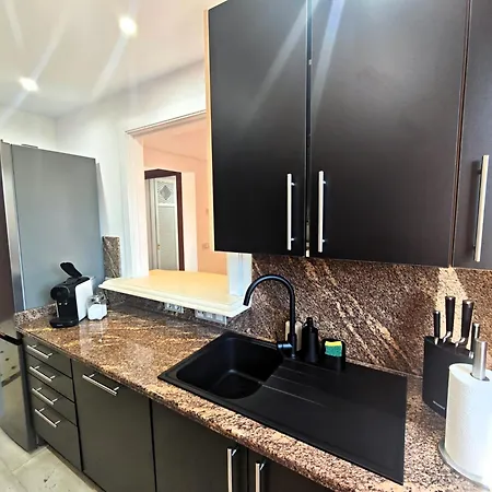 Beachfront Penthouse & & Pools & Gym - Ehhouse Estepona