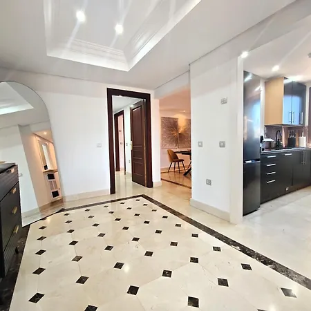 Apartmán Beachfront Penthouse & & Pools & Gym - Ehhouse *