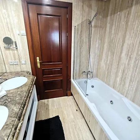 Beachfront Penthouse & & Pools & Gym - Ehhouse Estepona
