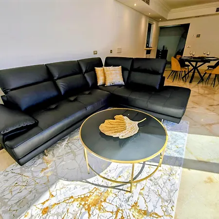 Beachfront Penthouse & & Pools & Gym - Ehhouse