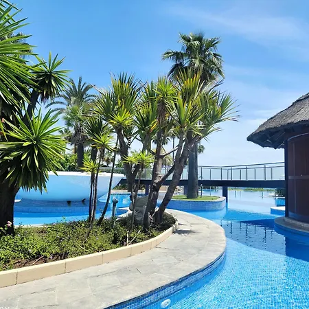 Beachfront Penthouse & & Pools & Gym - Ehhouse *